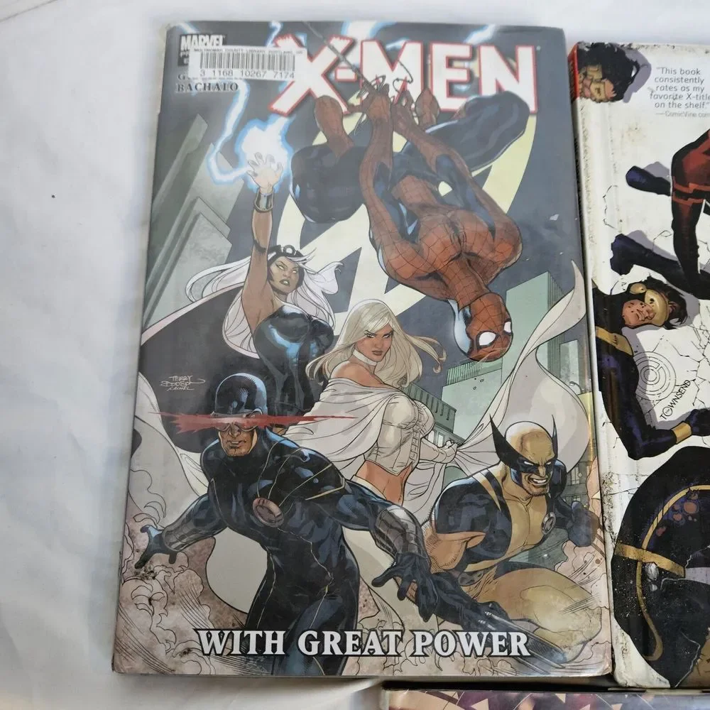 Marvel Comics Wolverine X-men Mutants 5‎ Hardcover Books Bendis Bachalo